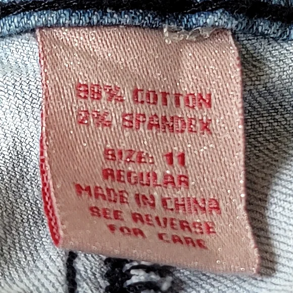 Women's Distressed and Ribbed Jeans Size 11 - Picture 8 of 9